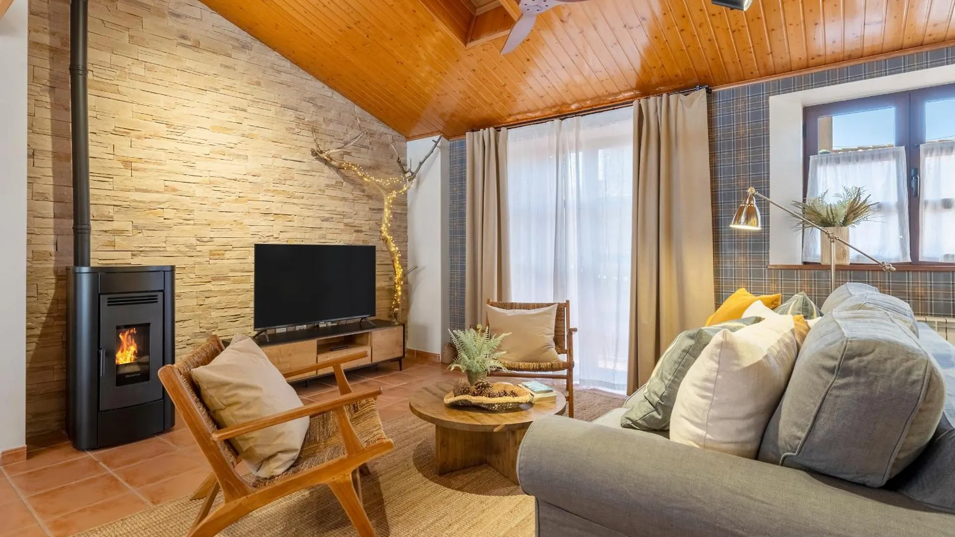 Hauzify I El Refugi De Prades Apartment